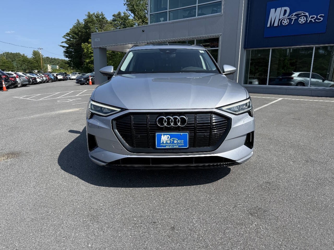 Used 2021 Audi e-tron Premium w/ Convenience Plus Package AWD/4WD image 3