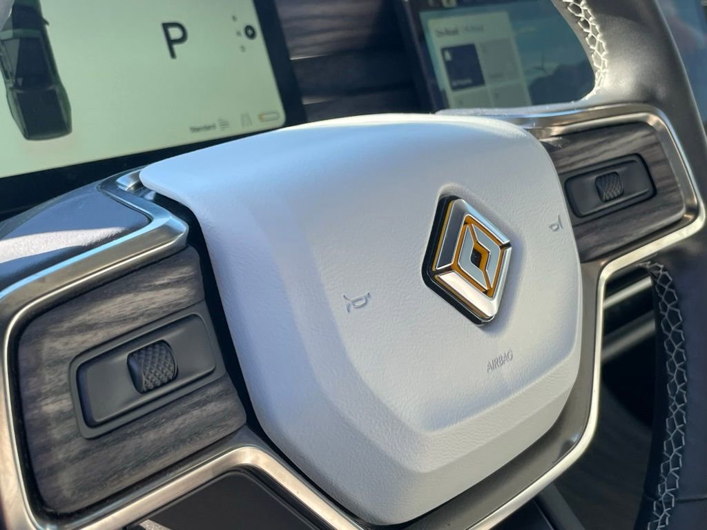 Used 2022 Rivian R1T Adventure image 4