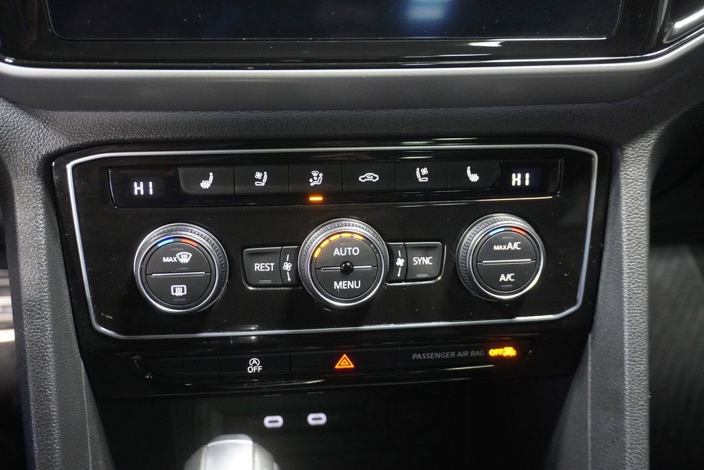 Used 2021 Volkswagen Atlas SEL Premium image 22