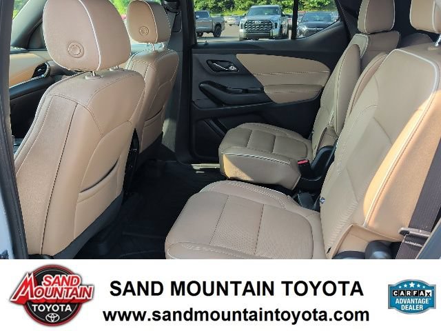 Used 2022 Chevrolet Traverse Premier FWD image 16