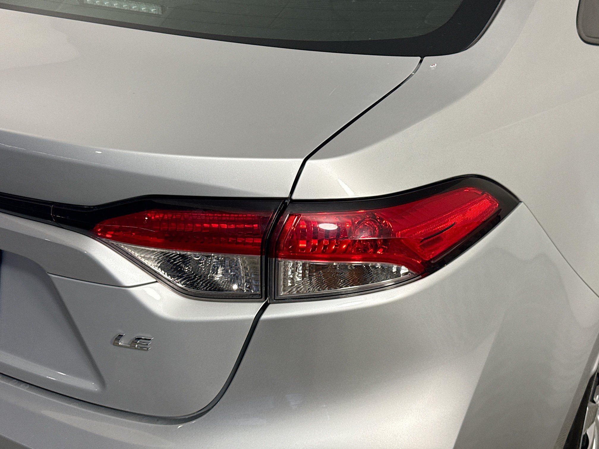 Used 2022 Toyota Corolla LE FWD image 33