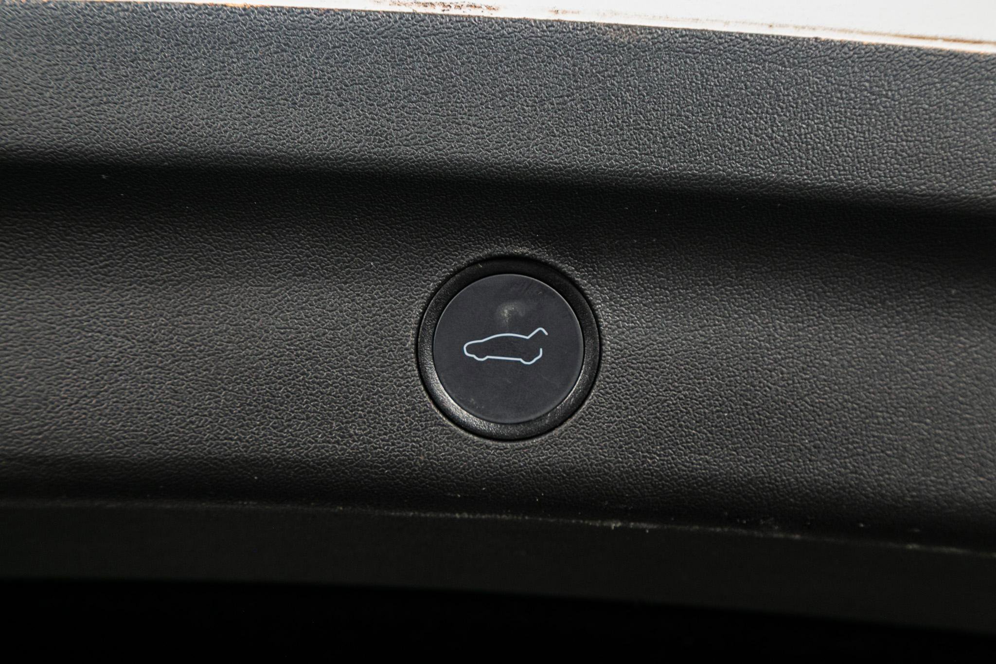 Used 2021 Tesla Model Y Performance image 27