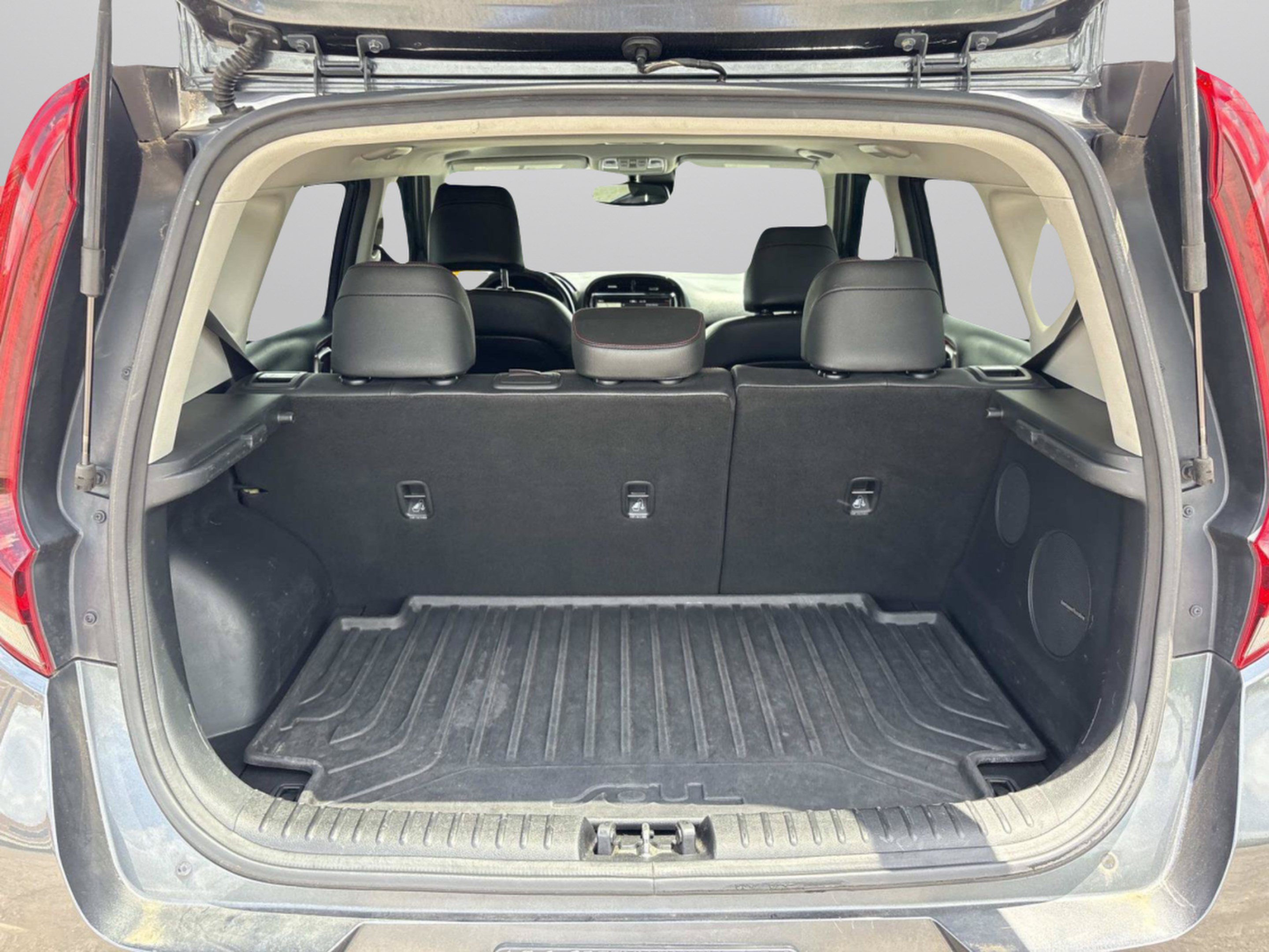 Used 2021 Kia Soul Turbo FWD image 11