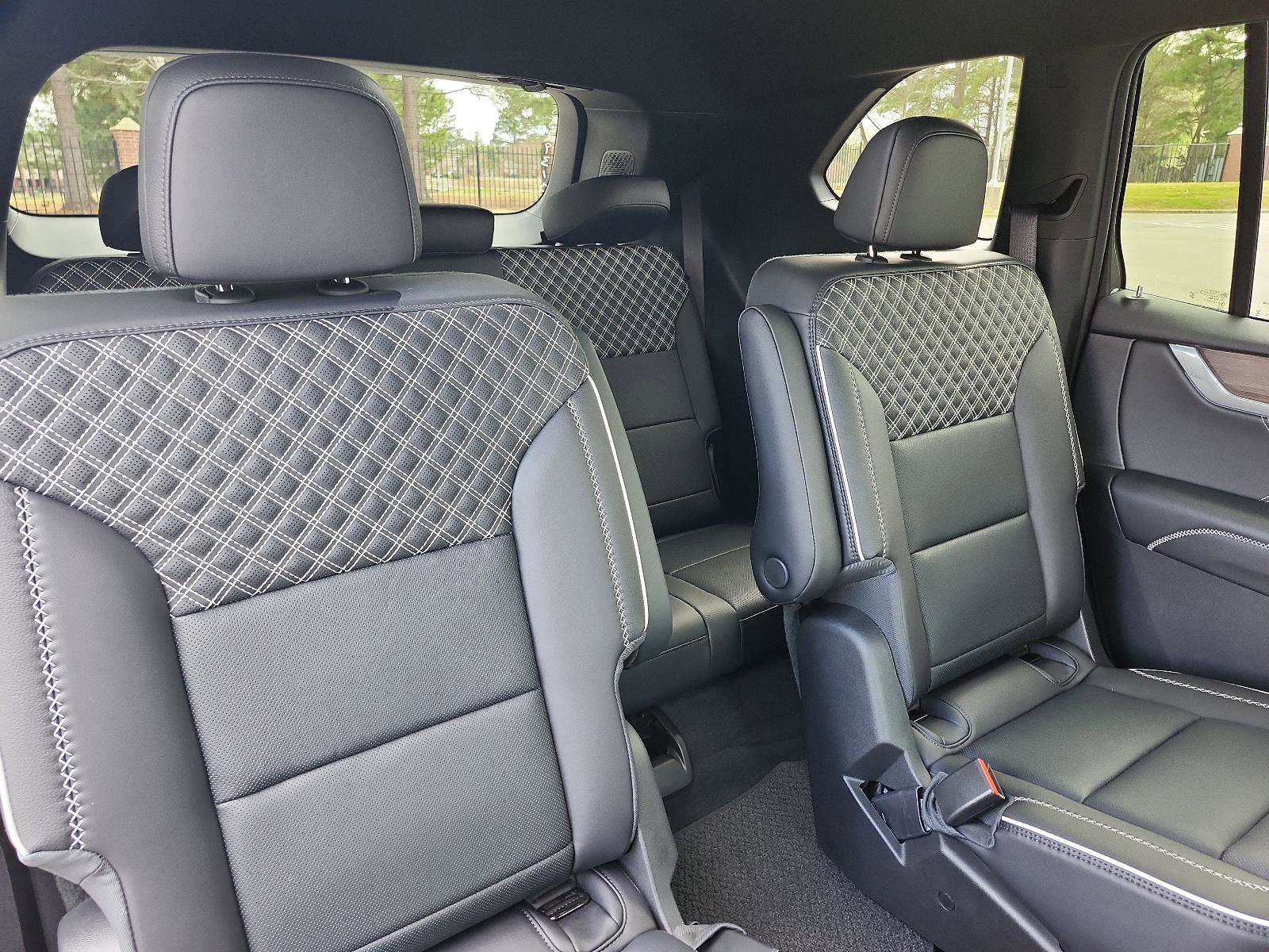 Certified 2025 GMC Acadia Denali image 7