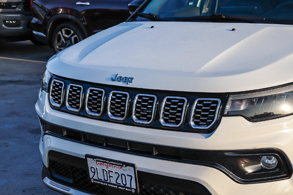 Used 2024 Jeep Compass Limited AWD/4WD image 6
