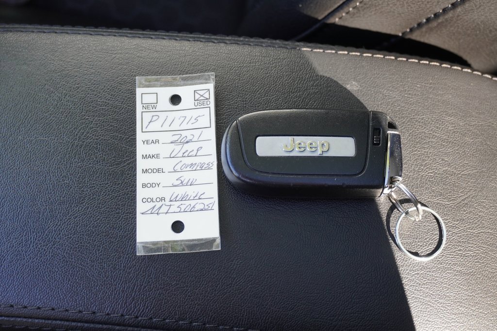 Used 2021 Jeep Compass Latitude w/ Sun and Sound Group image 31