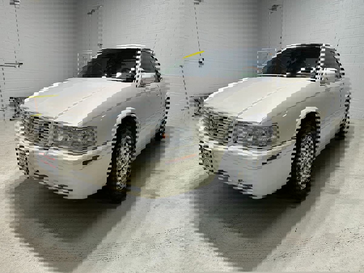 Used 2002 Cadillac Eldorado Touring w/ Preffered Equipment Group FWD image 14