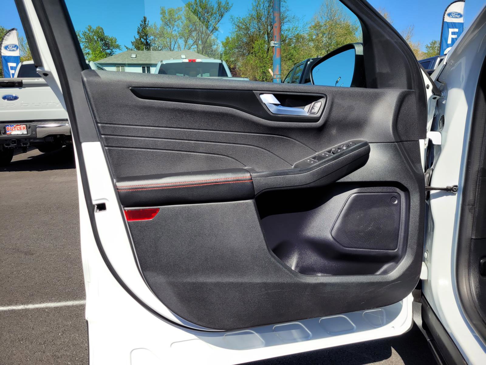 Used 2022 Ford Escape SEL w/ SEL Stealth AWD Package image 12