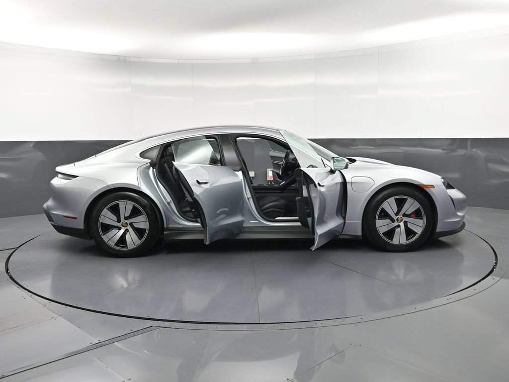 Certified 2021 Porsche Taycan 4S AWD/4WD image 34