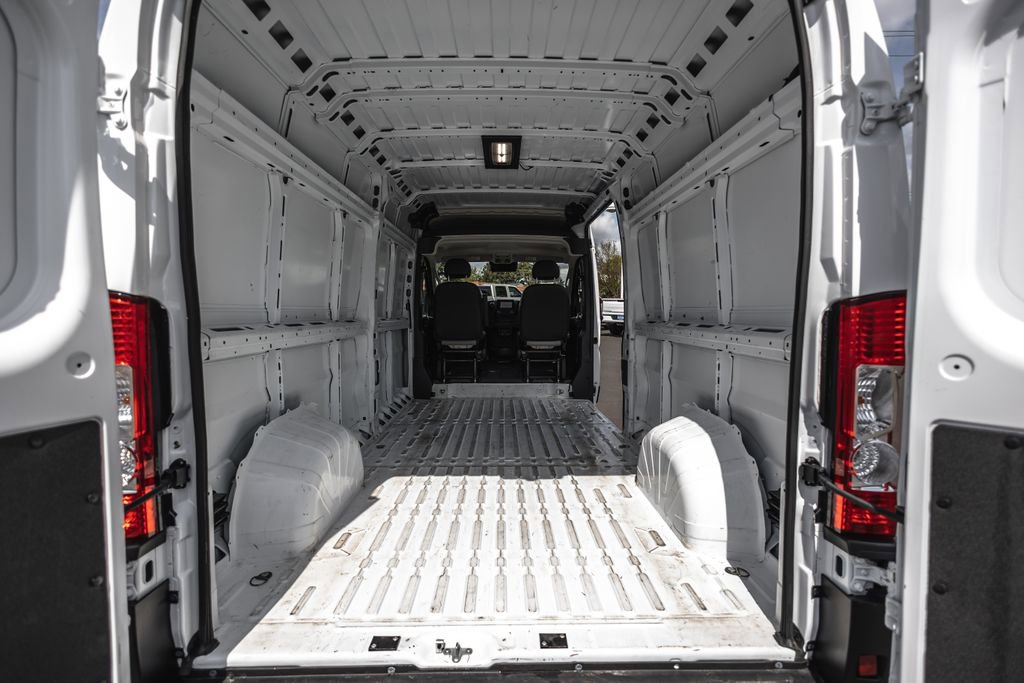 Used 2025 RAM ProMaster 2500 w/ Convenience Group FWD image 26