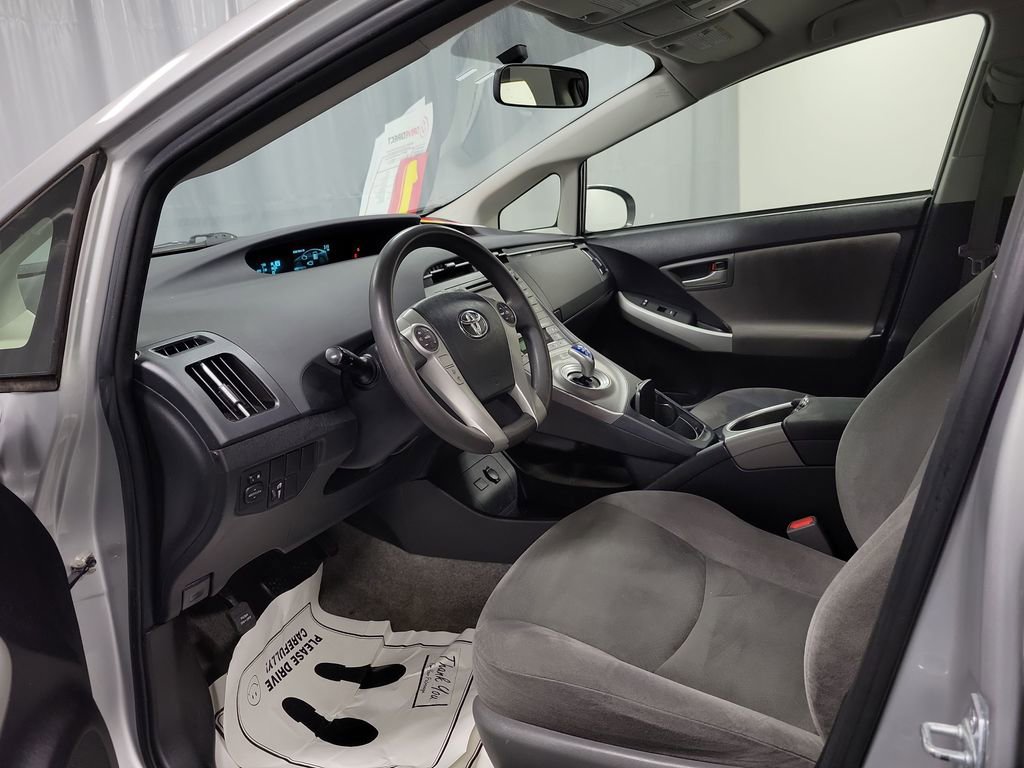 Used 2014 Toyota Prius Two image 12