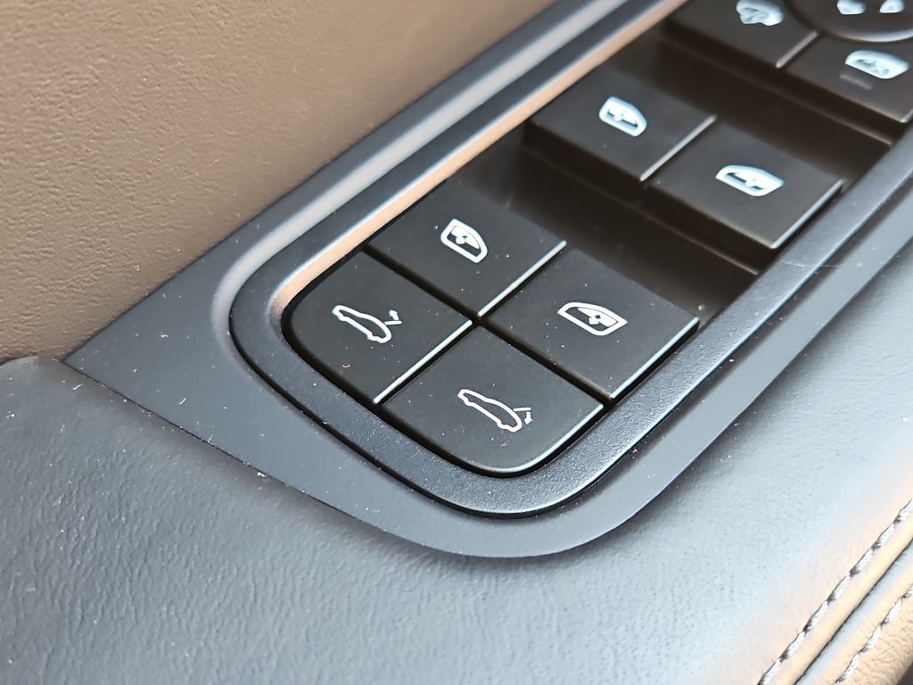 New 2026 Porsche Cayenne Turbo GT AWD/4WD image 20