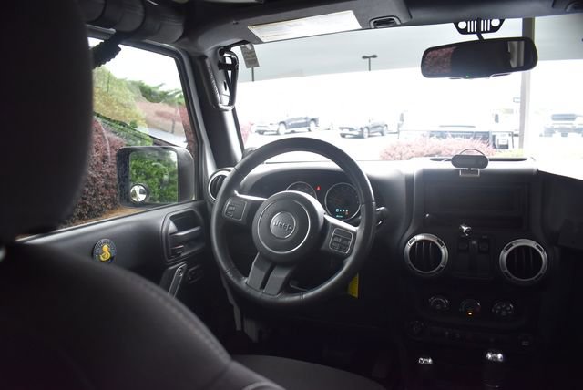 Used 2013 Jeep Wrangler Sahara AWD/4WD image 22
