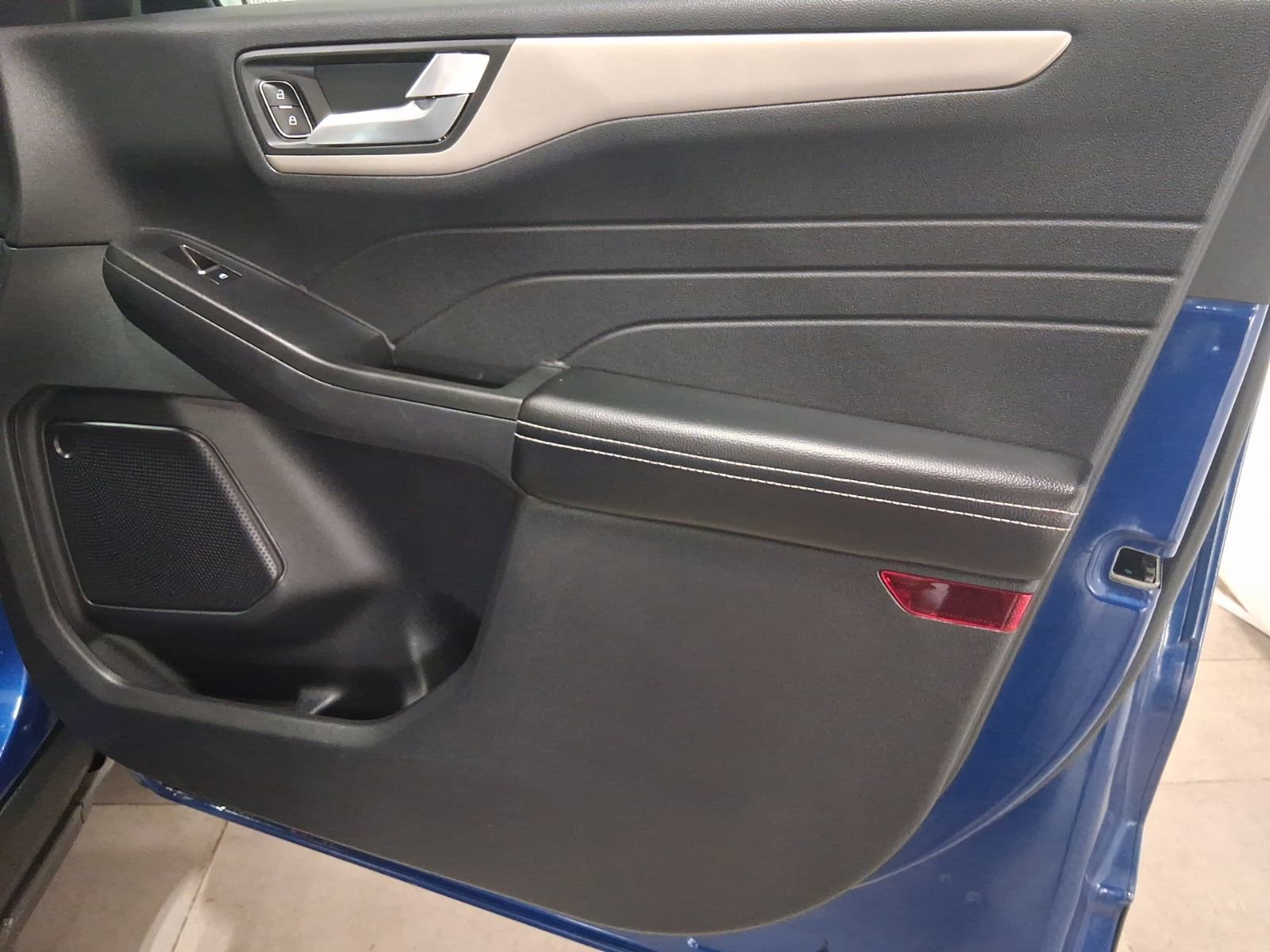 Used 2022 Ford Escape SEL image 19