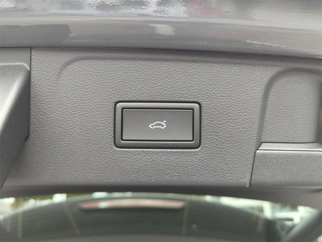 New 2026 Volkswagen Atlas SE image 42