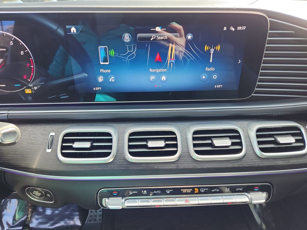 Used 2025 Mercedes-Benz GLS 580 4MATIC image 17