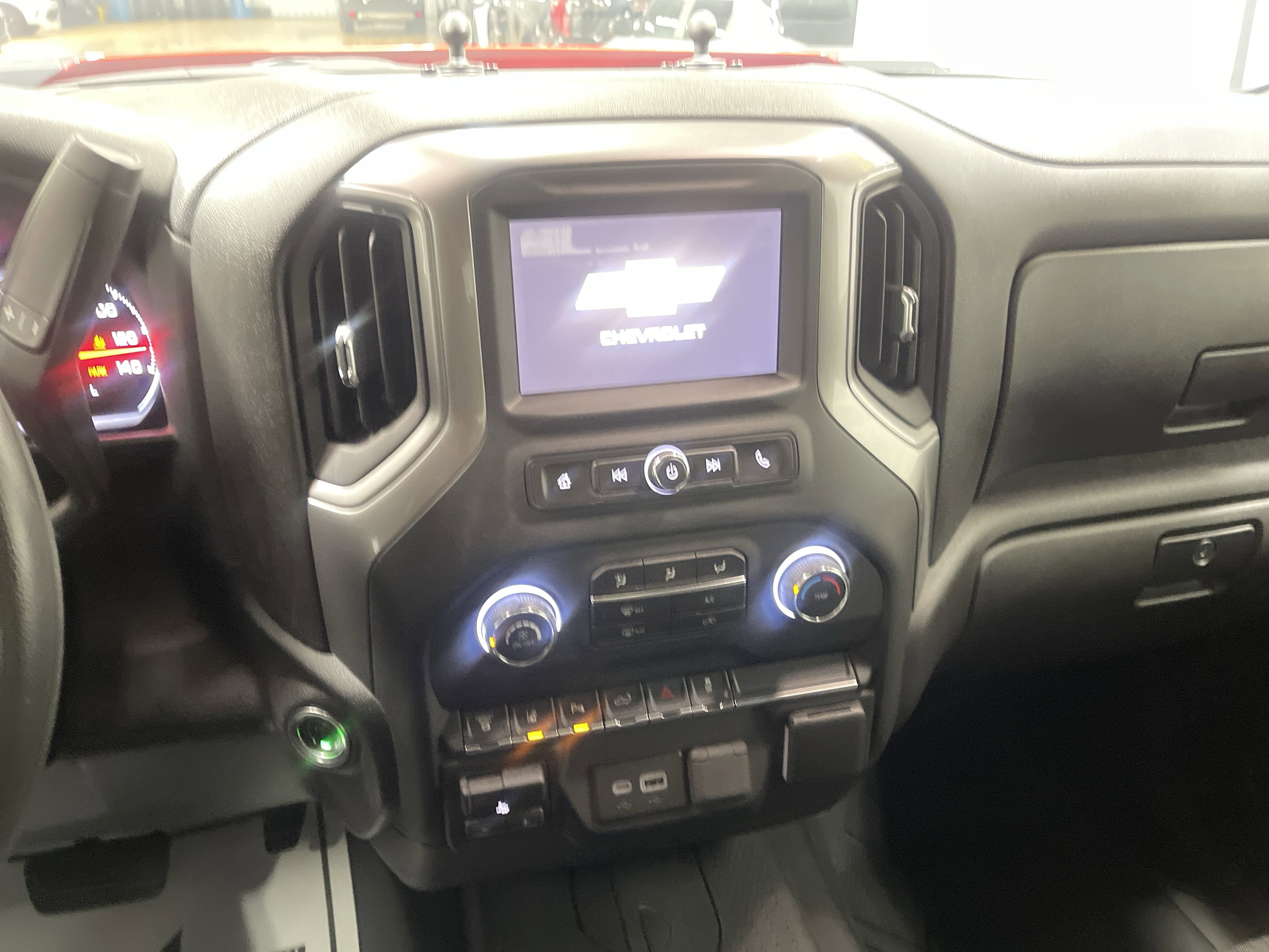 Used 2024 Chevrolet Silverado 2500 Custom w/ Custom Value Package image 29