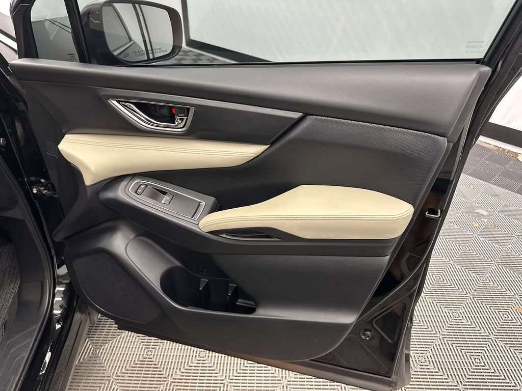 Used 2022 Subaru Ascent Limited AWD/4WD image 16