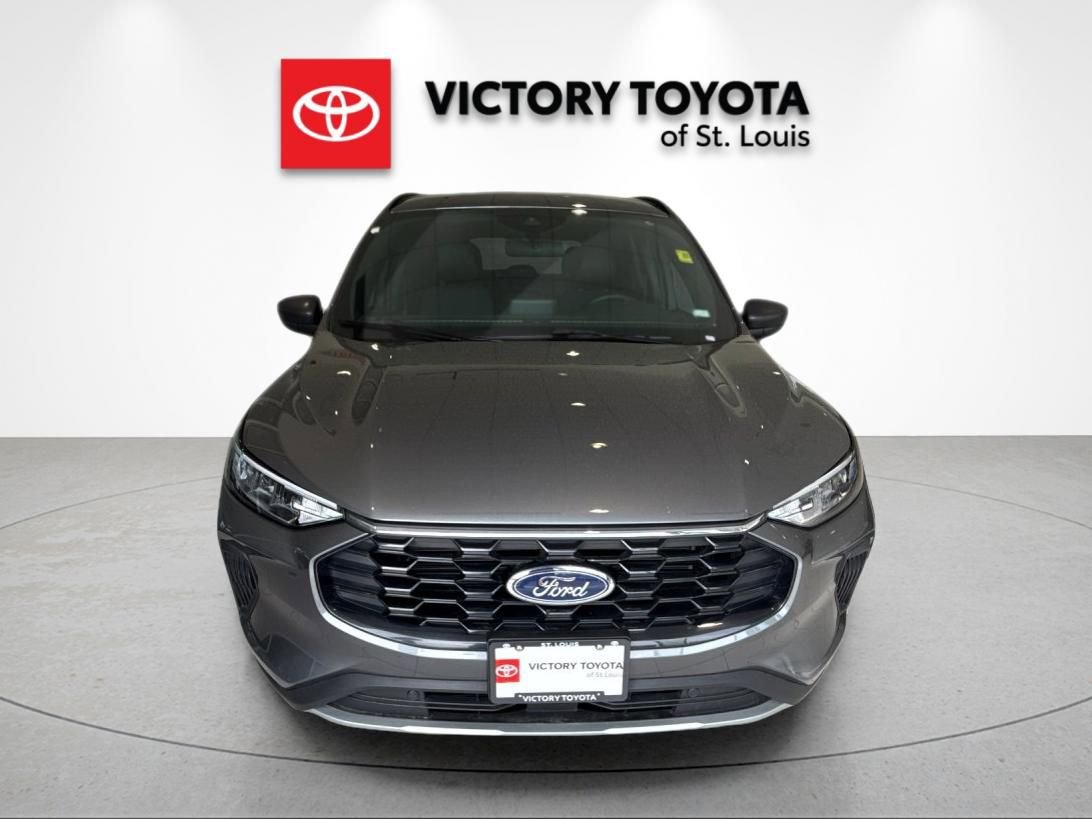 Used 2025 Ford Escape ST-Line AWD/4WD image 8