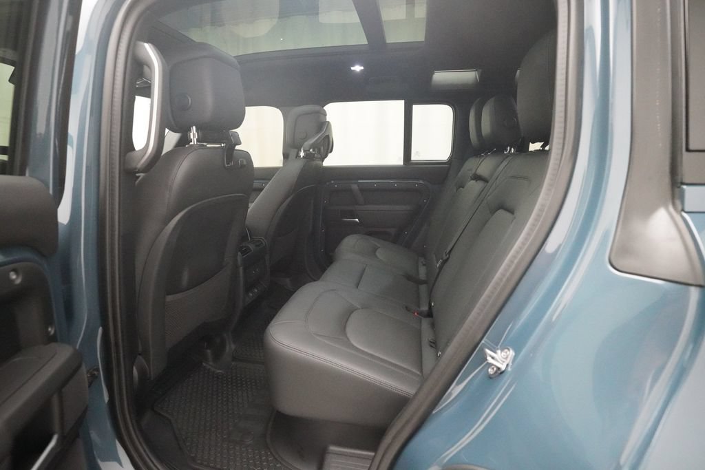 Used 2025 Land Rover Defender 110 S AWD/4WD image 15