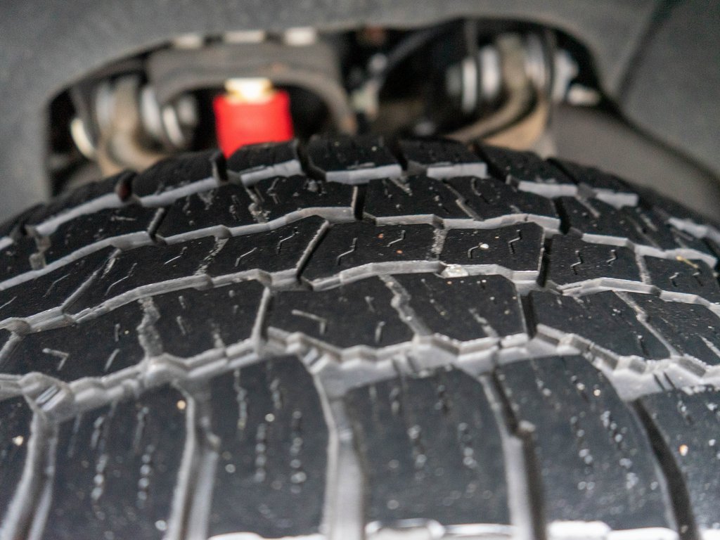 Used 2021 GMC Sierra 2500 AT4 image 40