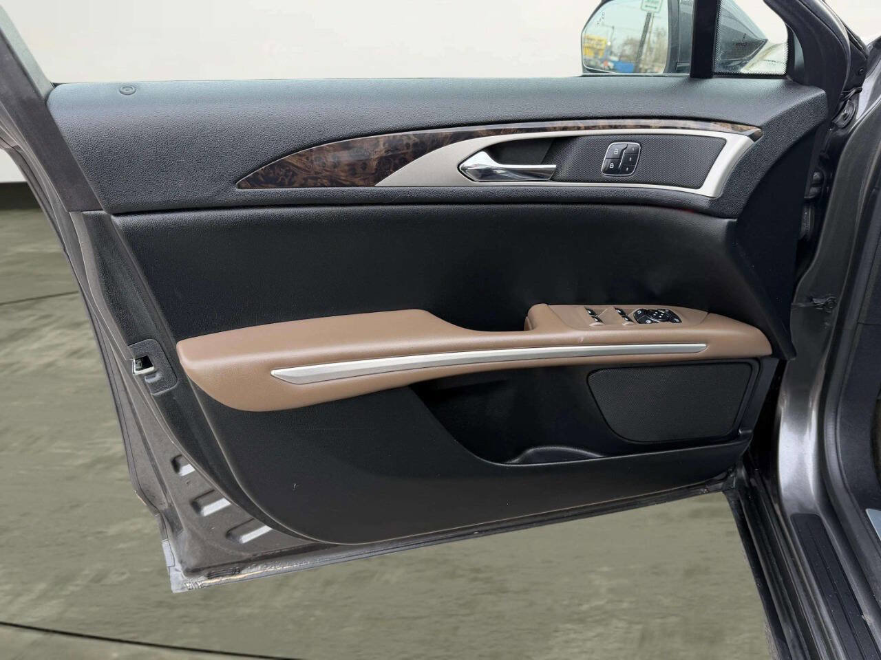 Used 2015 Lincoln MKZ Hybrid w/ Equipment Group 202A Reserve image 12