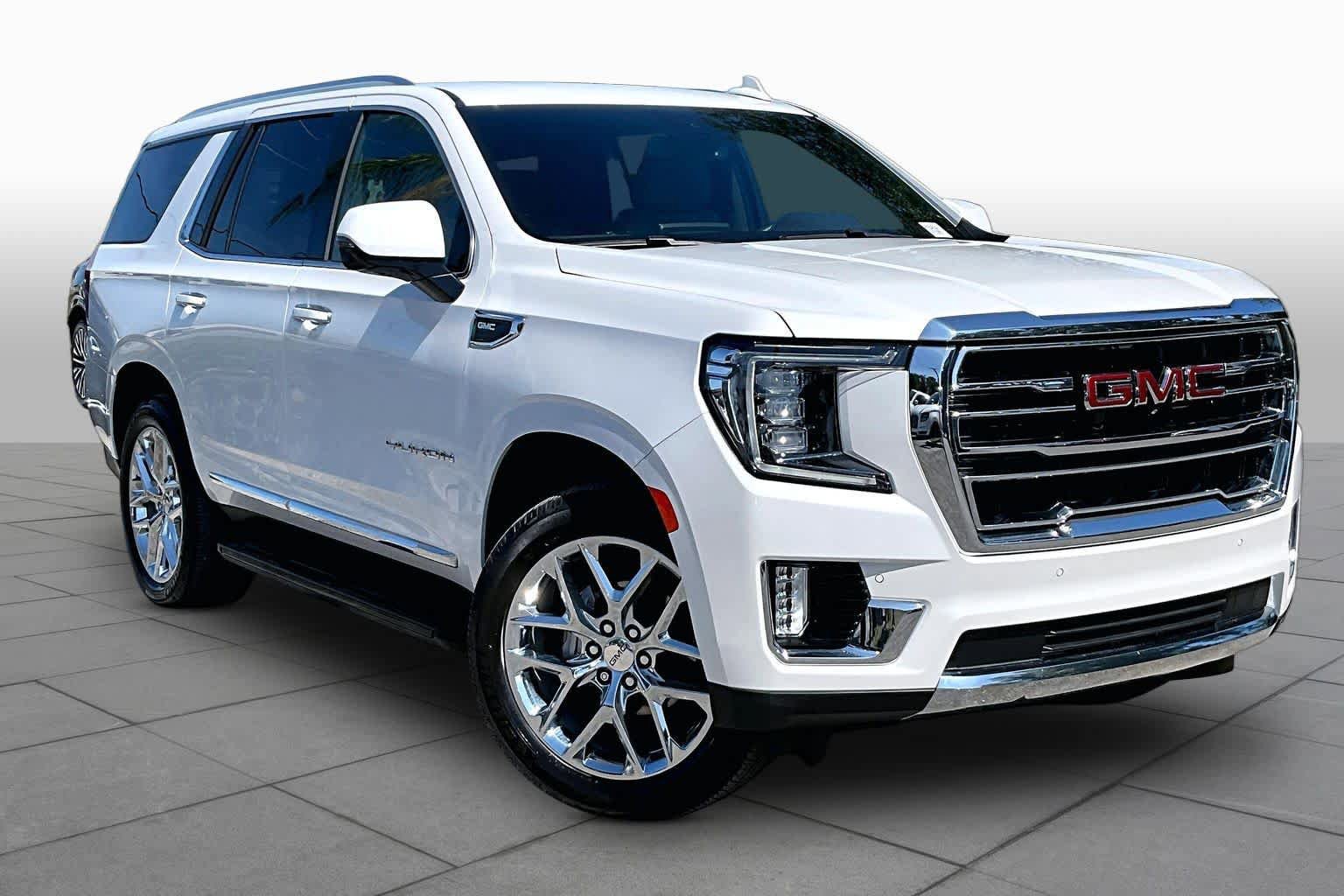 Used 2024 GMC Yukon SLT w/ SLT Luxury Package AWD/4WD image 3