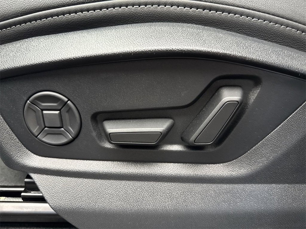 New 2025 Audi Q8 Premium image 12