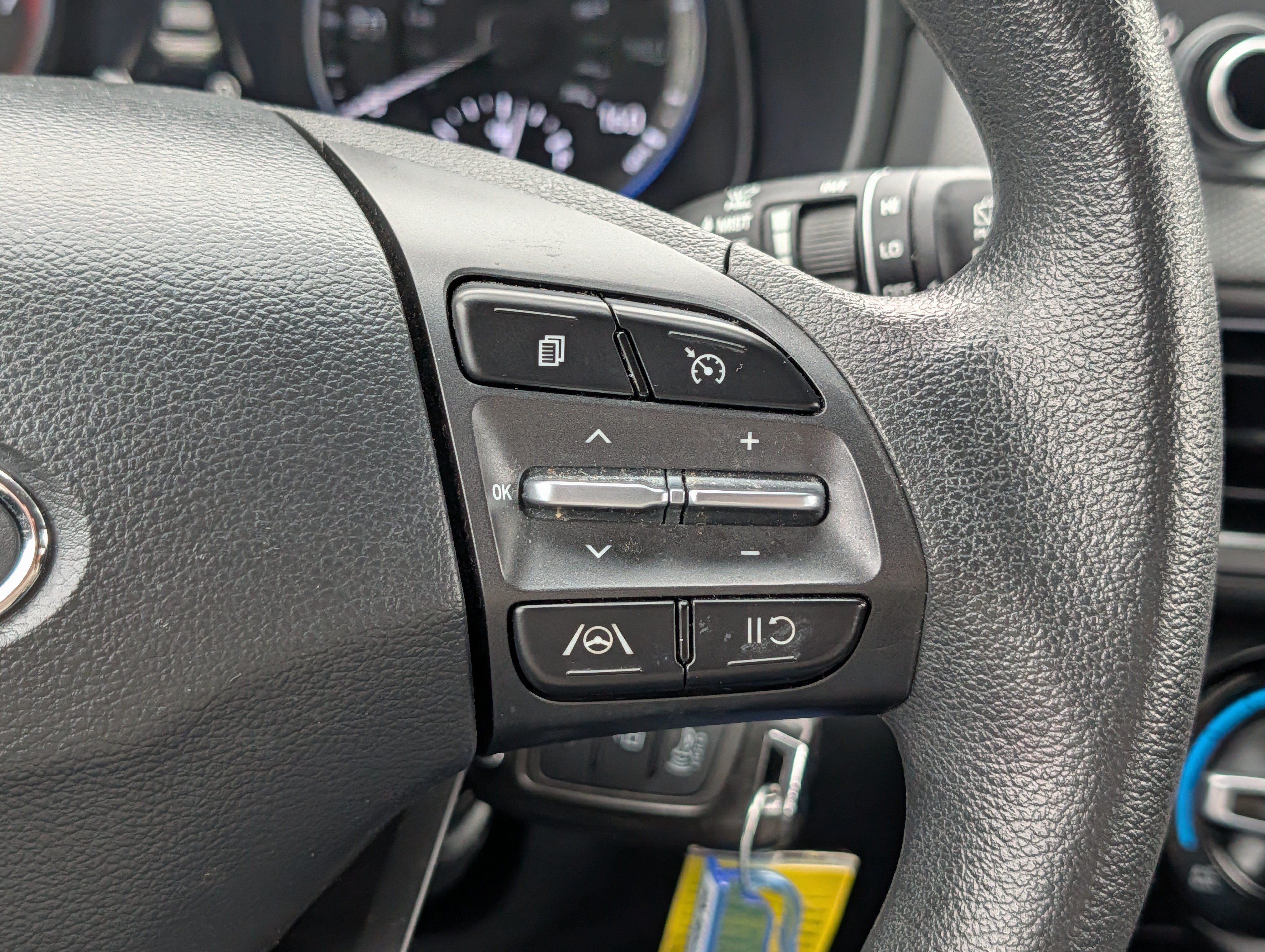Certified 2023 Hyundai Kona SE w/ Cargo Package AWD/4WD image 30