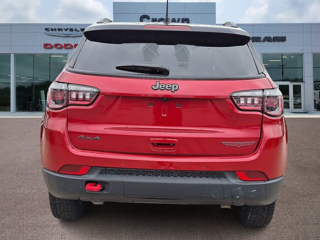 Used 2025 Jeep Compass Trailhawk AWD/4WD image 5