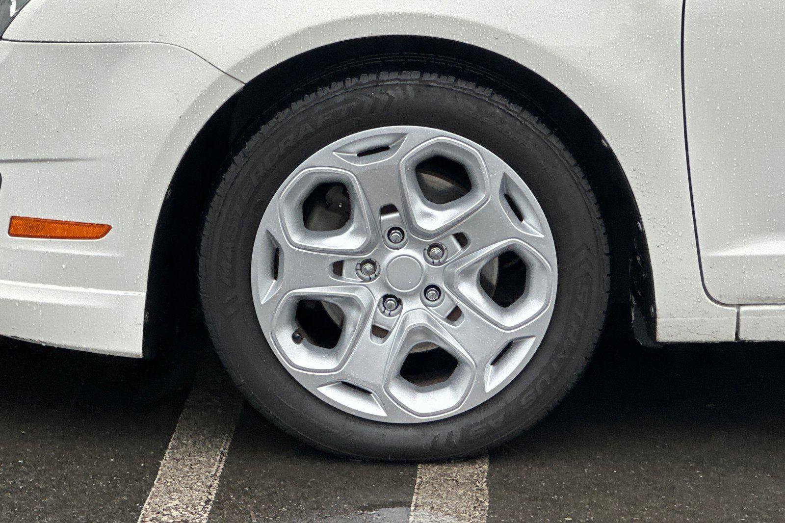 Used 2011 Ford Fusion SE w/ 201A Rapid Spec Order Code image 24