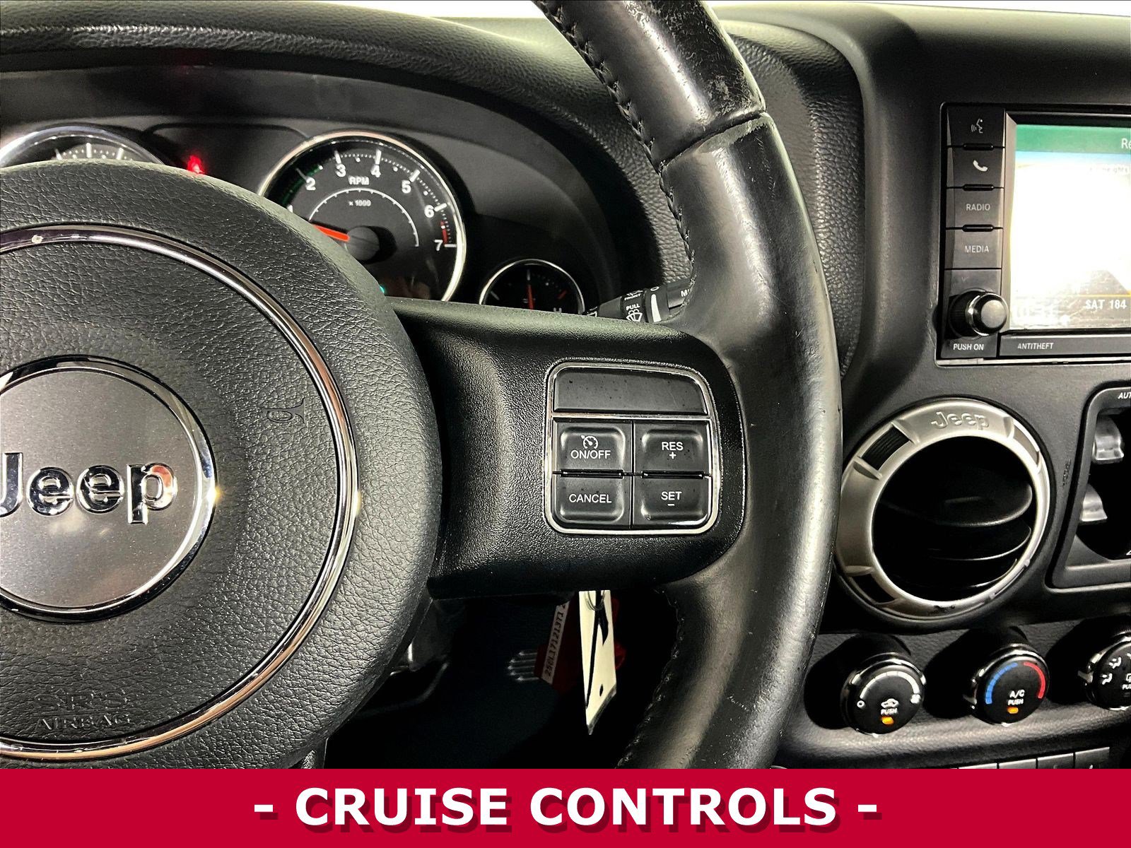 Used 2014 Jeep Wrangler Unlimited Sahara w/ Connectivity Group AWD/4WD image 12