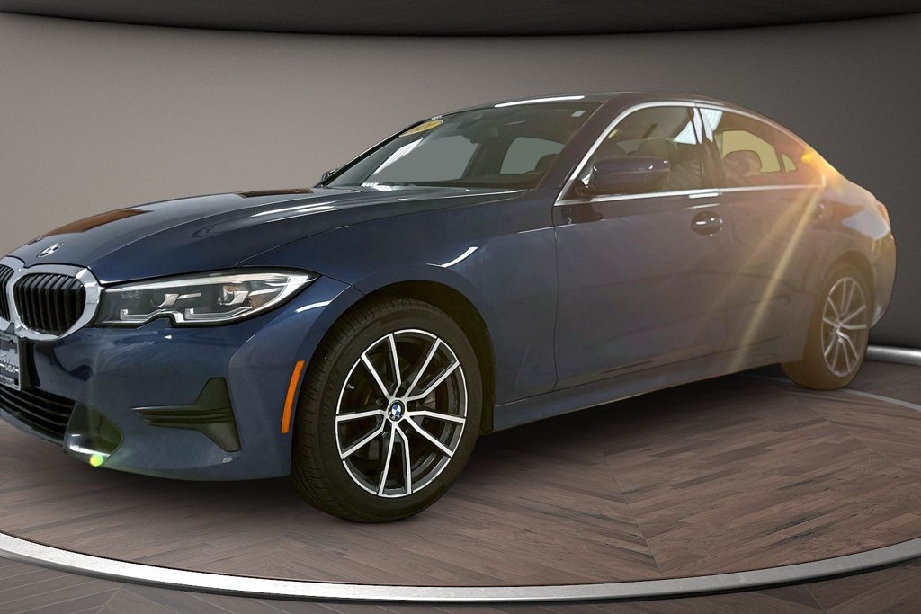 Used 2021 BMW 330i xDrive Sedan w/ Convenience Package AWD/4WD image 3