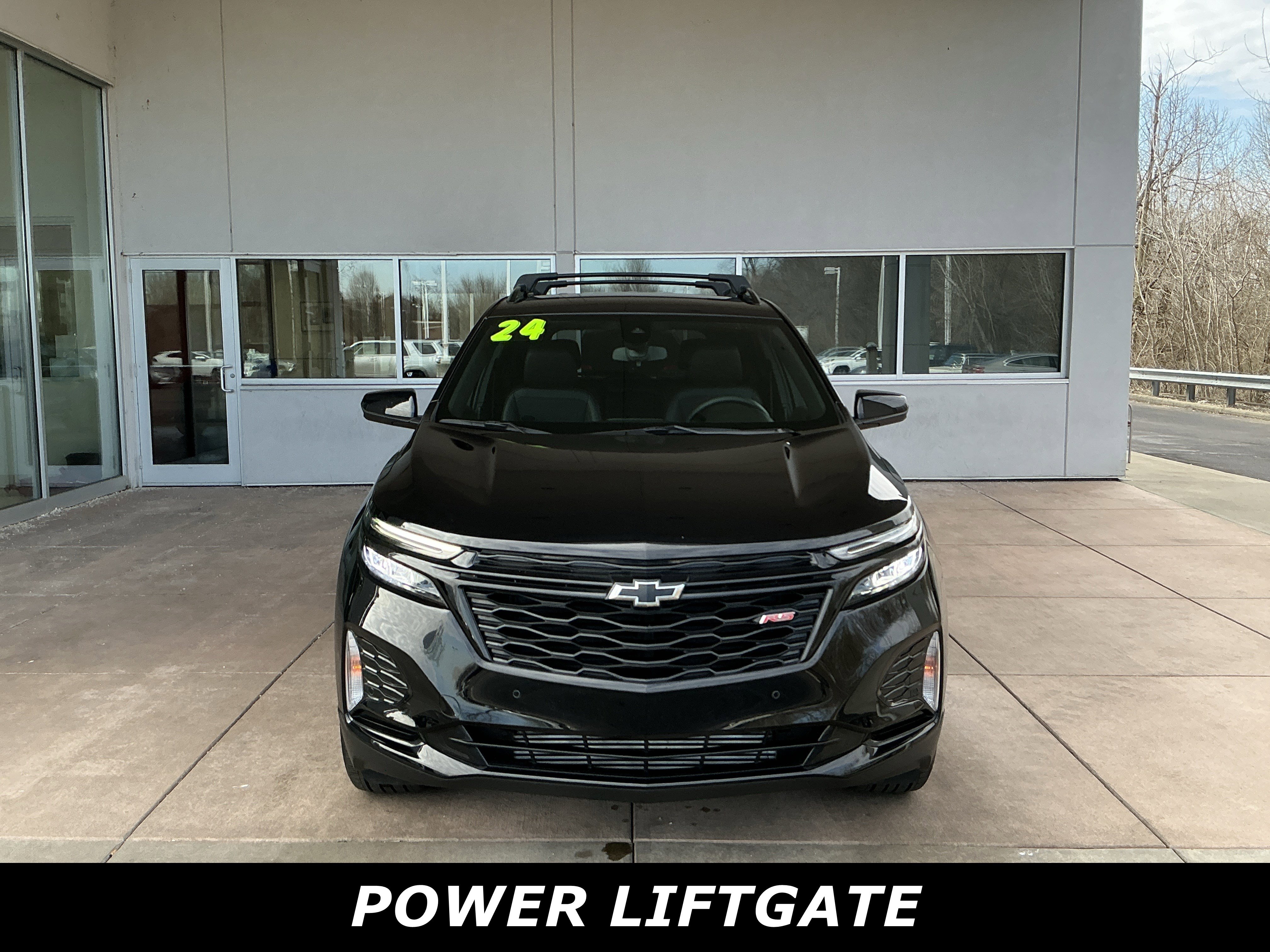 Used 2024 Chevrolet Equinox RS image 2