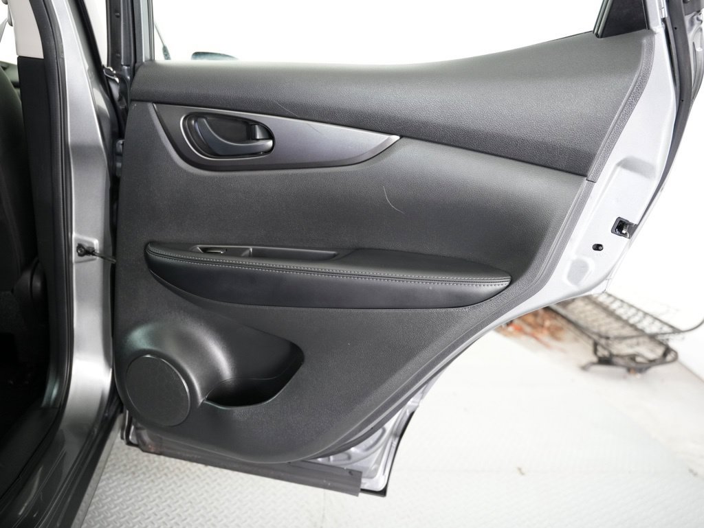 Used 2018 Nissan Rogue Sport S FWD image 32