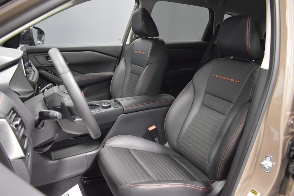Certified 2025 Nissan Rogue SV AWD/4WD image 5