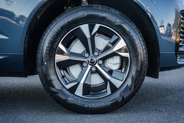 New 2026 Volvo XC60 B5 Core w/ Climate Package image 18