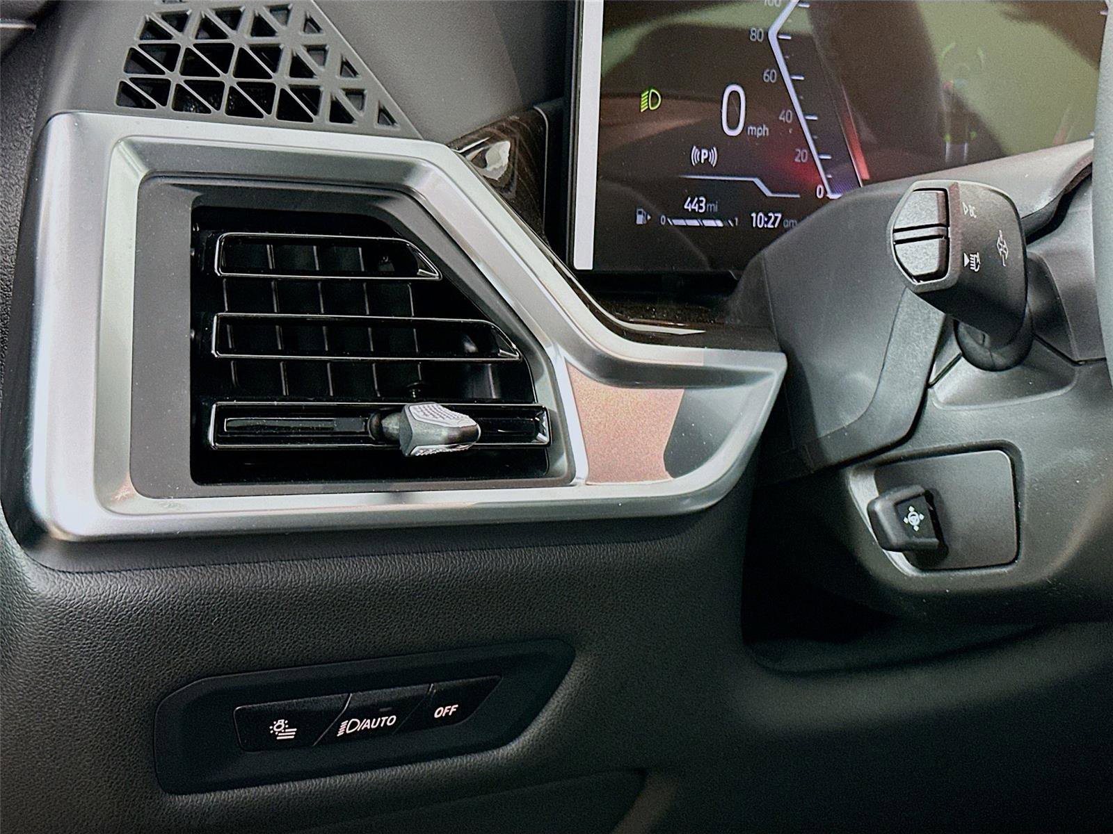 New 2026 BMW X5 xDrive40i w/ Climate Comfort Package image 10