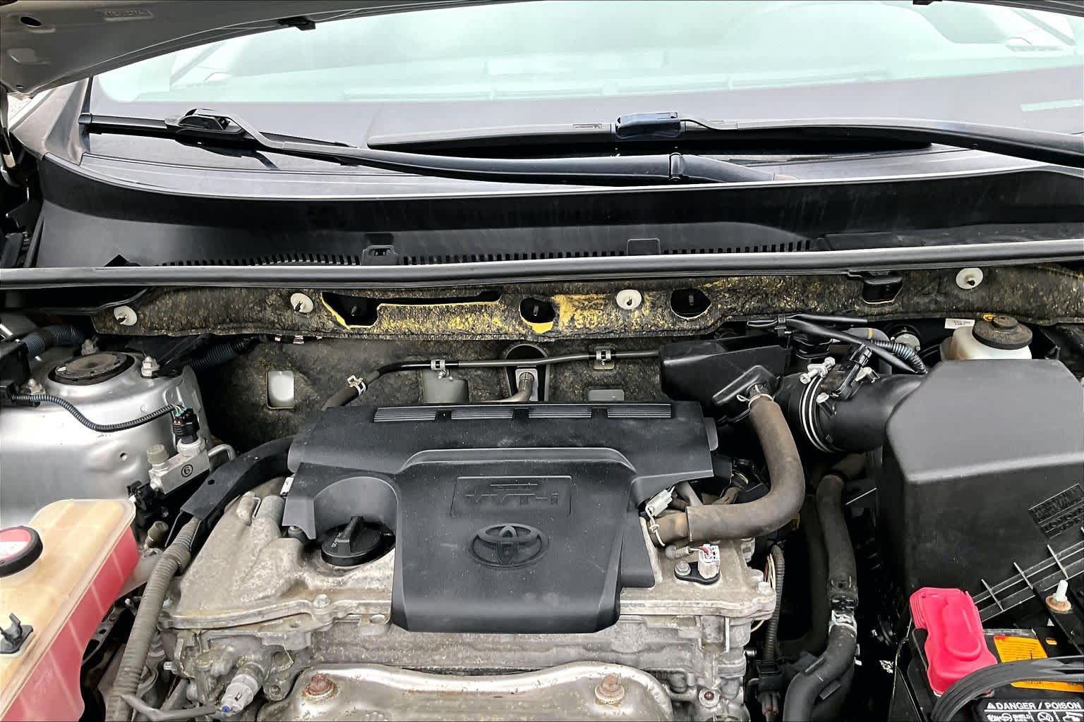 Used 2015 Toyota RAV4 LE FWD image 30