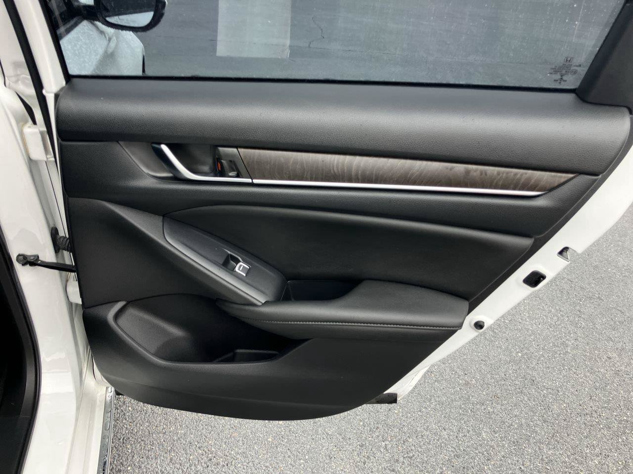 Used 2021 Honda Accord EX-L image 27