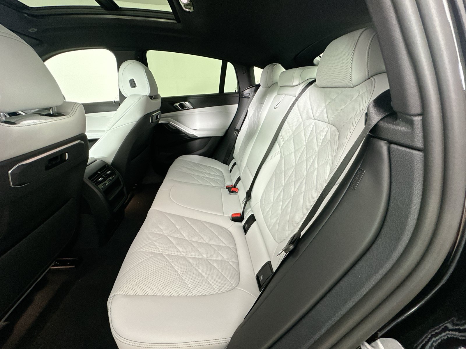 New 2027 BMW X6 xDrive40i AWD/4WD image 37