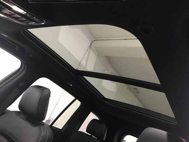 New 2025 Jeep Grand Cherokee Limited 4xe image 18