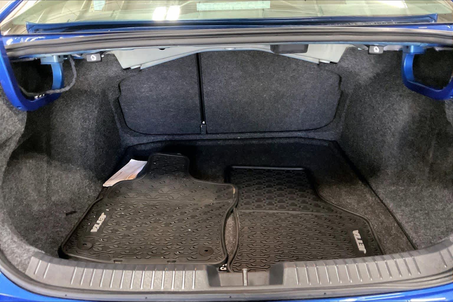 Used 2023 Volkswagen Jetta S FWD image 33