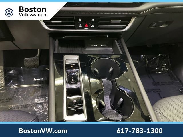 Used 2025 Volkswagen Atlas Cross Sport SE w/ Panoramic Sunroof Package image 22