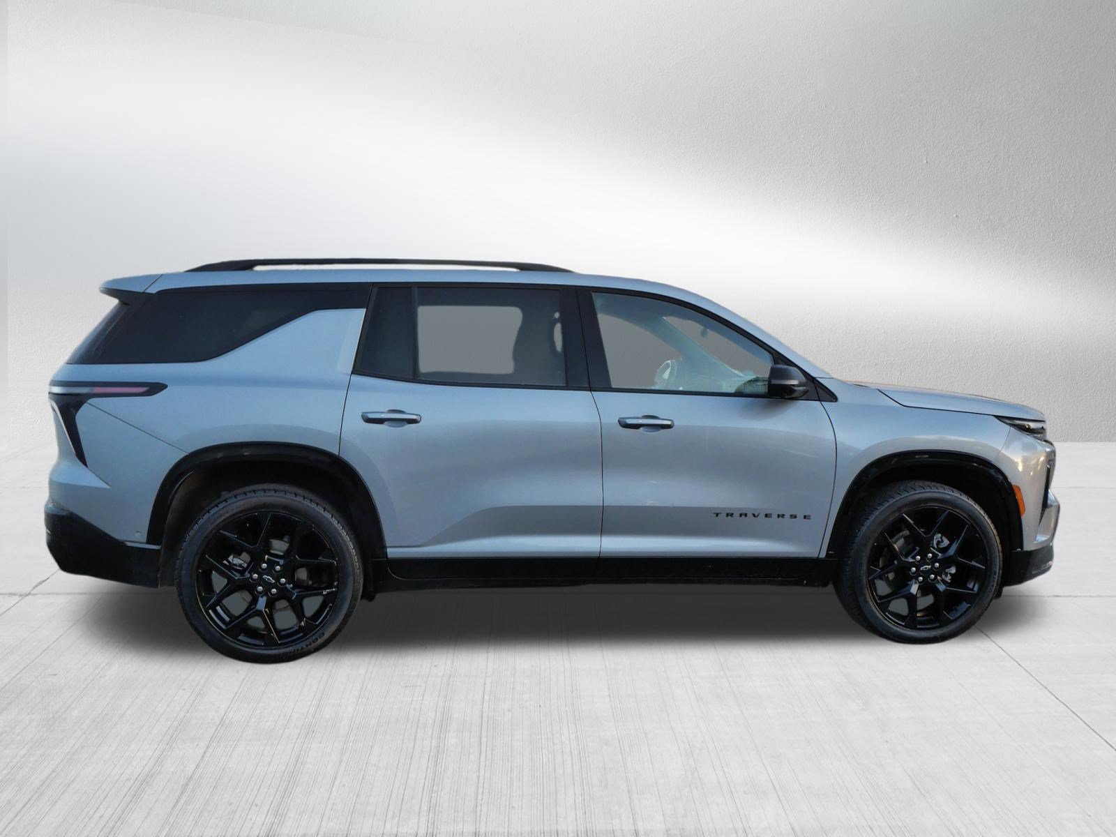 Used 2024 Chevrolet Traverse RS w/ LPO, Floor Liner Package AWD/4WD image 8
