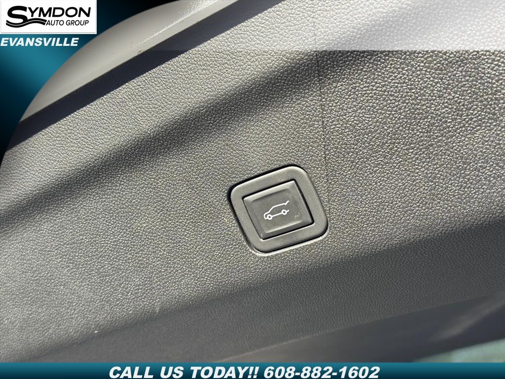 Used 2024 Chevrolet Tahoe LT w/ Luxury Package image 6