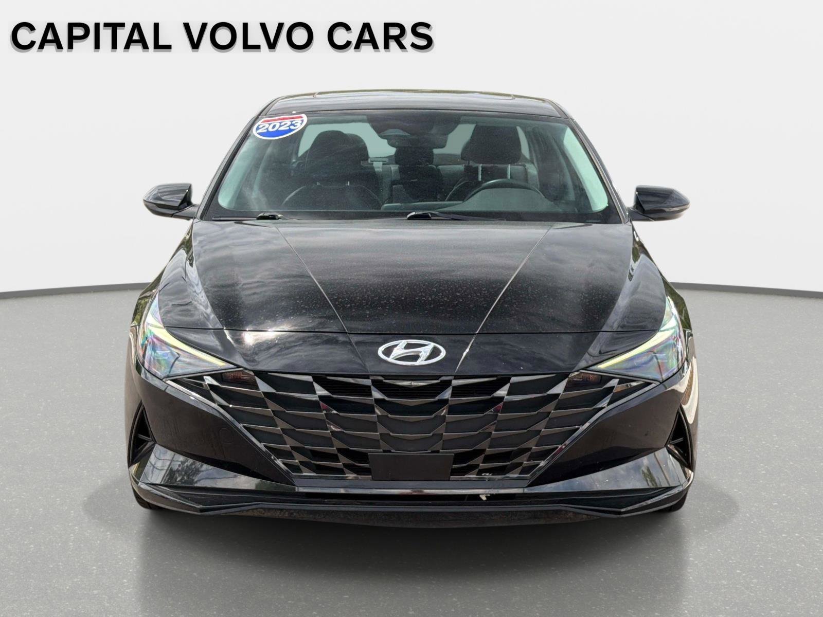 Used 2023 Hyundai Elantra Limited image 2