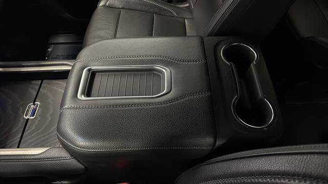 Used 2021 GMC Yukon Denali w/ Denali Premium Package image 20