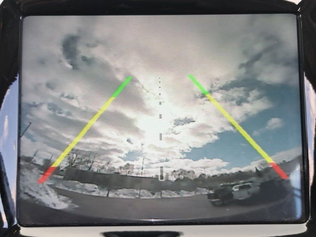 Used 2020 Jeep Cherokee Limited image 25