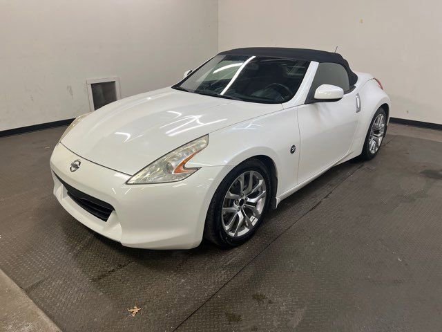 Used 2012 Nissan 370Z Roadster image 3